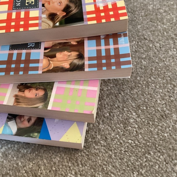 *SALE* The Clique book series - Picture 3 of 7